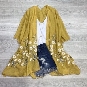 Daisy Kimono | MUSTARD